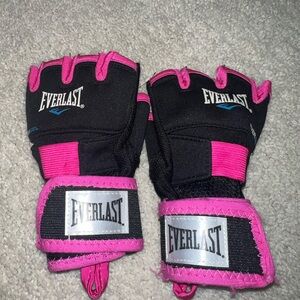 Everlast Black and Pink Training Gloves